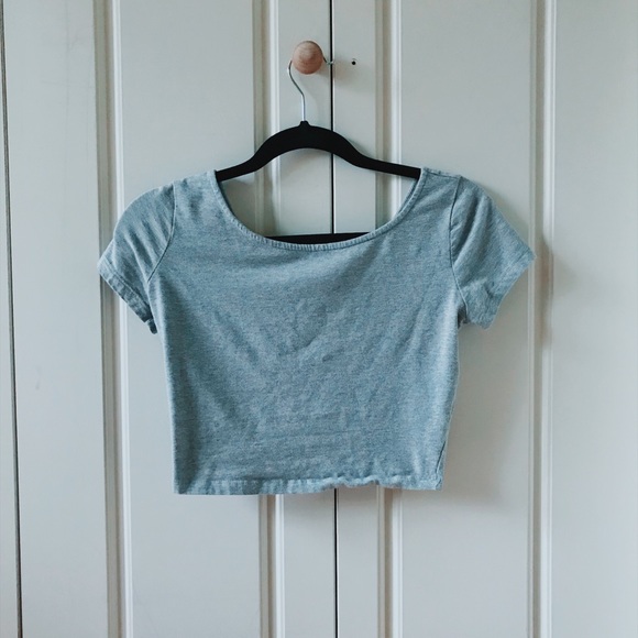 Forever 21 Tops - grey f21 crop top //